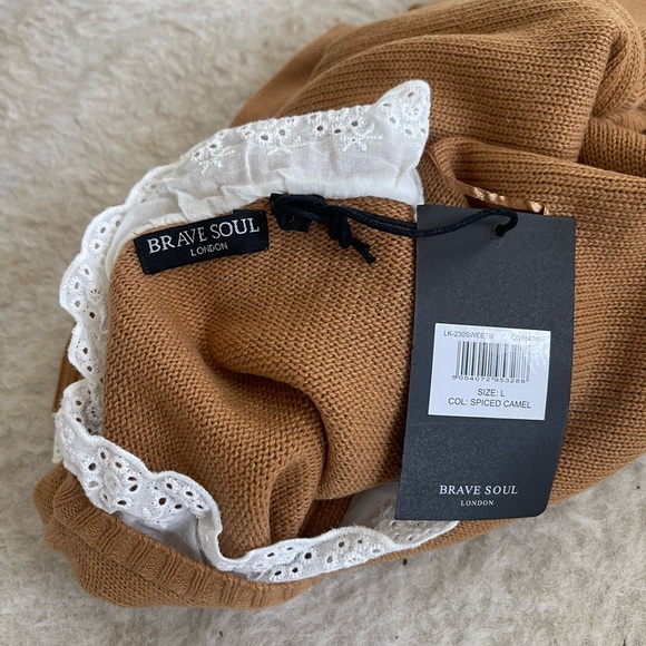 Brave soul spiced Camel sweater with ruffle wrists and neck - Picture 4 of 4